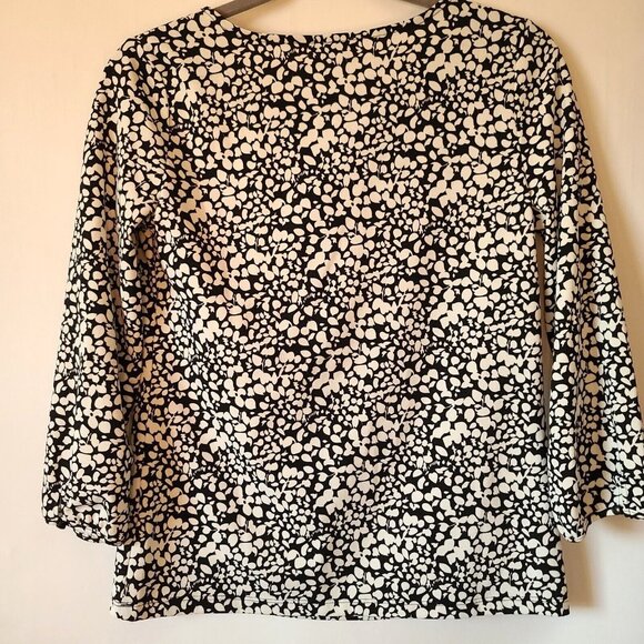 Talbots 3/4 Sleeve Slit Neck Jersey Top Size XS Black Cream Abstract Print NWT - Picture 3 of 11